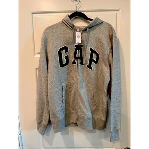 NWT men’s gap zip up hoodie - size M Heather gray